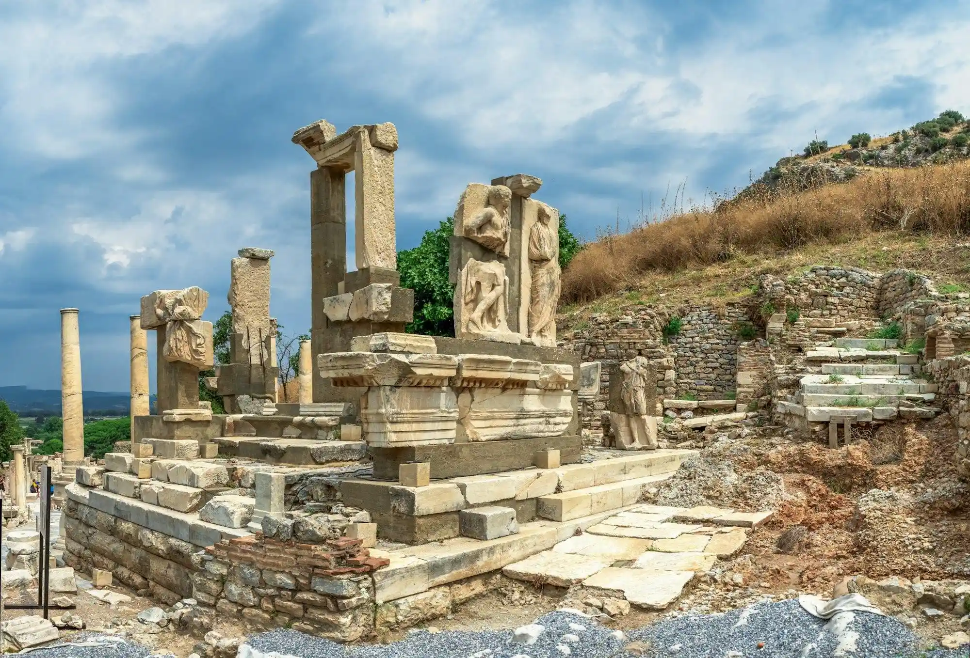 The Significance of Ephesus in Ancient Greek Mythology